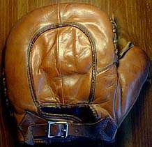 Lou Gehrig Basemitt Back